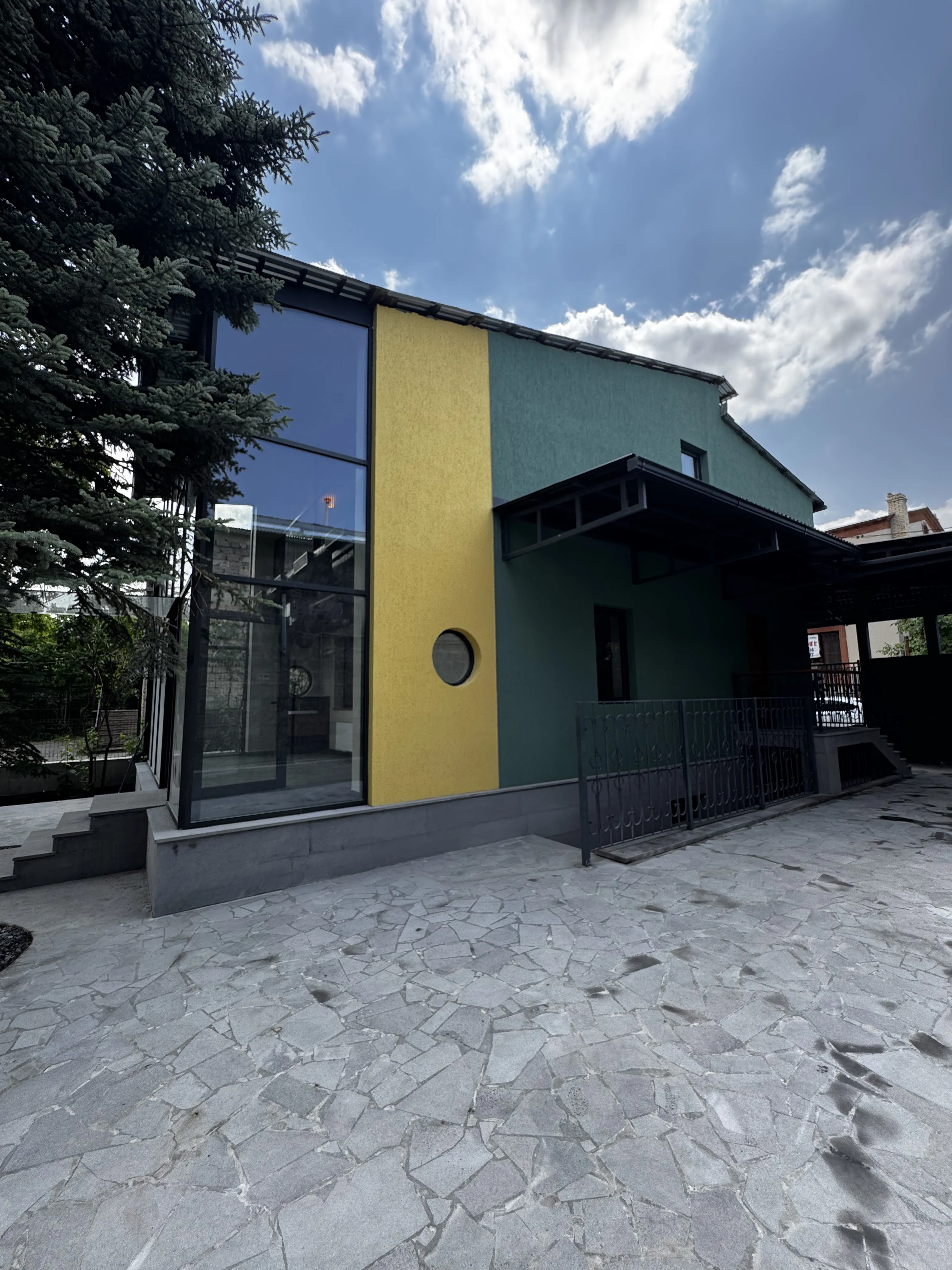 Reconstruction and Capital Renovation of a Private House